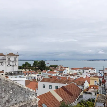 Charming And Bright Townhouse 3bdr By Lovelystay * Lissabon