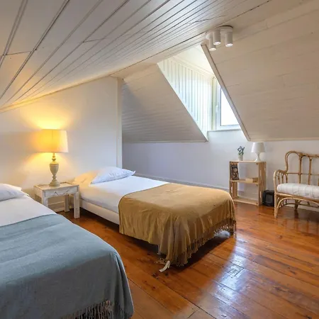 아파트 Charming And Bright Townhouse 3bdr By Lovelystay