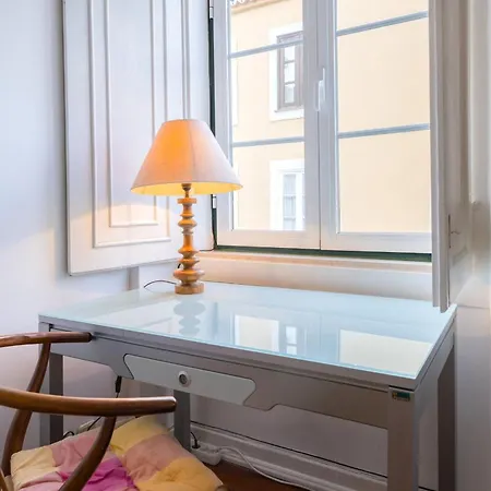Charming And Bright Townhouse 3bdr By Lovelystay 아파트 *