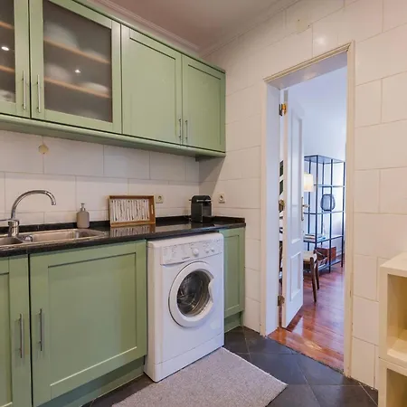 Charming And Bright Townhouse 3bdr By Lovelystay