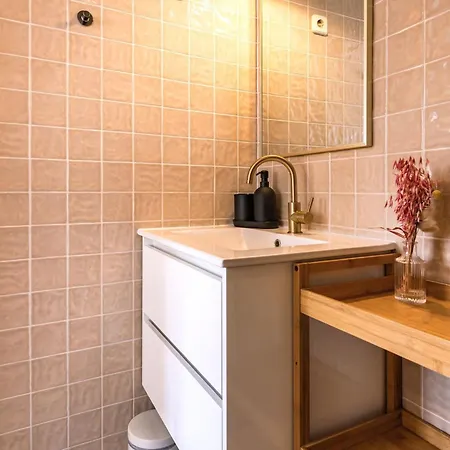Charming And Bright Townhouse 3bdr By Lovelystay 리스본