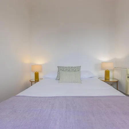 Charming And Bright Townhouse 3bdr By Lovelystay 아파트 리스본