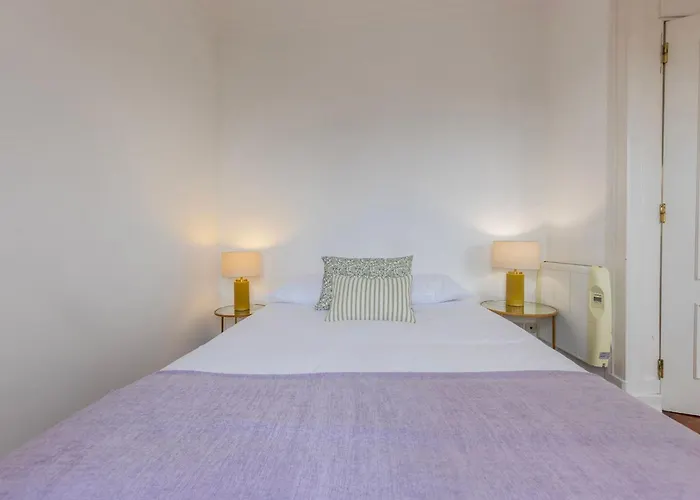 Charming And Bright Townhouse 3bdr By Lovelystay アパート リスボン