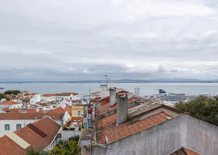 Charming And Bright Townhouse 3bdr By Lovelystay