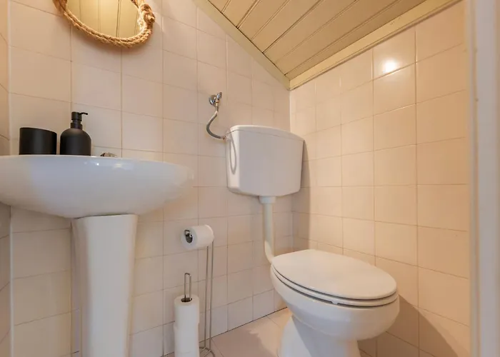 Charming And Bright Townhouse 3bdr By Lovelystay * リスボン